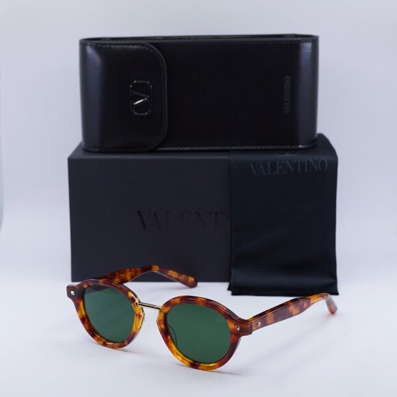 Valentino V-ESSENTIAL-IV VLS-132C Round Sunglasses - Havana\Green - Picture 9 of 11